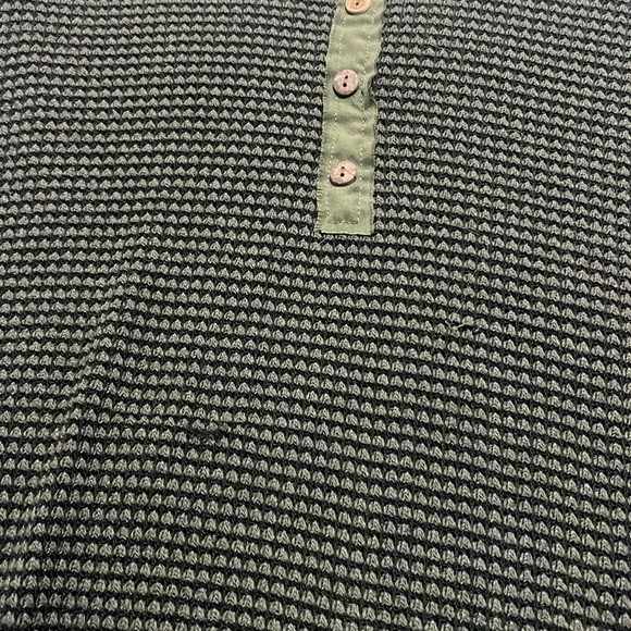 Blue pepper women’s shirt size small - Picture 2 of 3